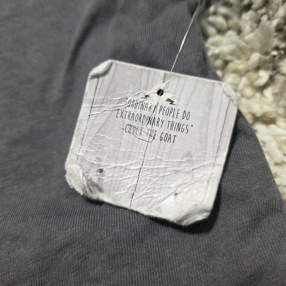 NWT Goat USA Graphic Undefeated Football T-Shirt Size Medium - Picture 4 of 7